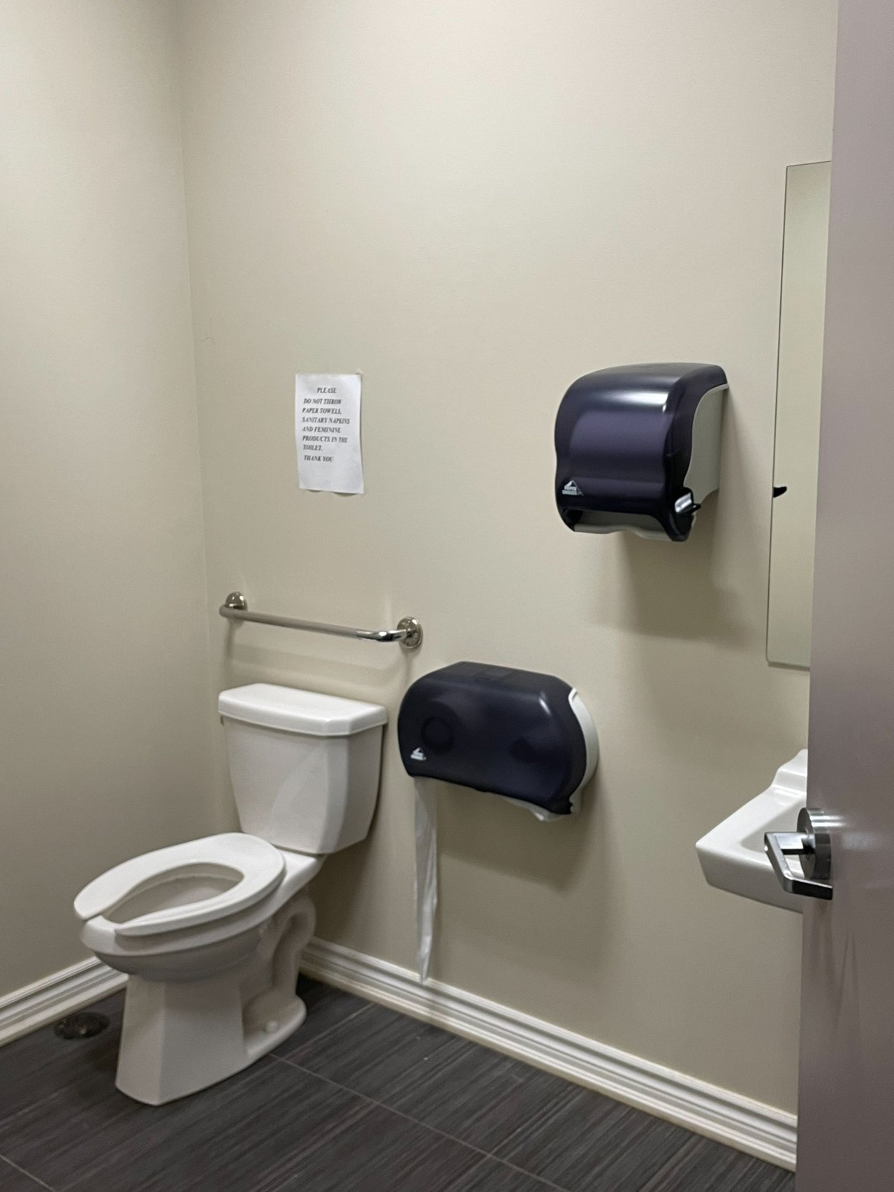 4099 erin mills Parkway