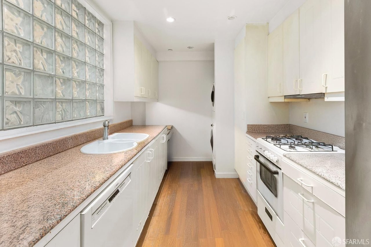 2040 Broadway, Unit 102