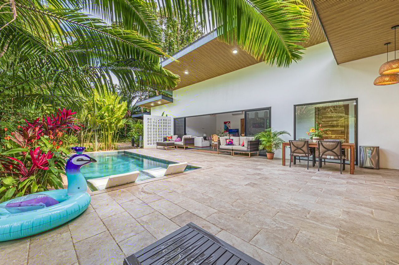 CASA PALMA VERDE – 3 Bedroom & 3 Bathroom Home with Bathtub, Big Pool and Extra Building Site – 0.72 Acres