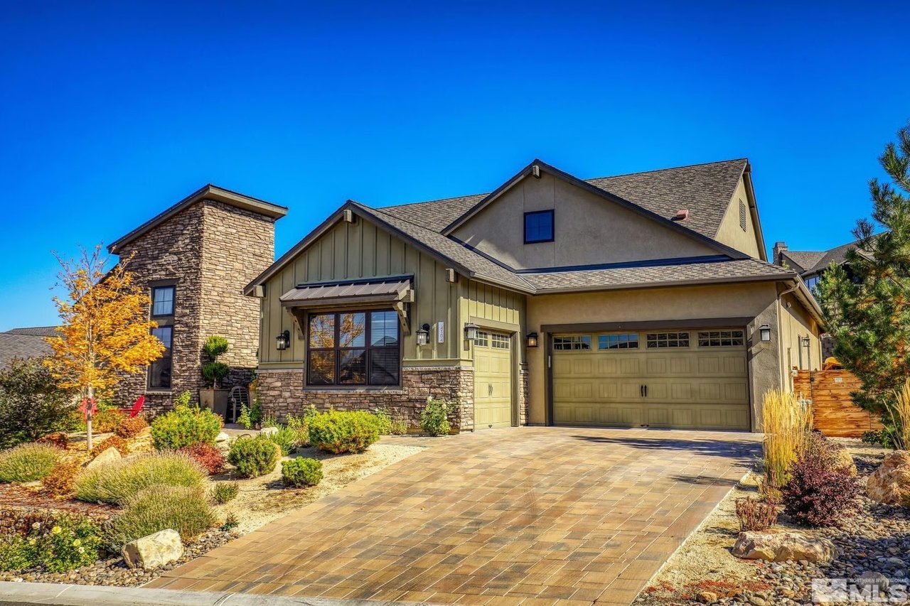 4104 Whispering Pine Loop