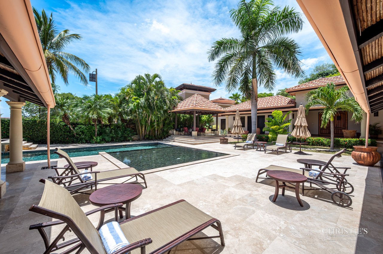 Casa Playa Bonita | Beachfront Luxury Estate in Playa Flamingo