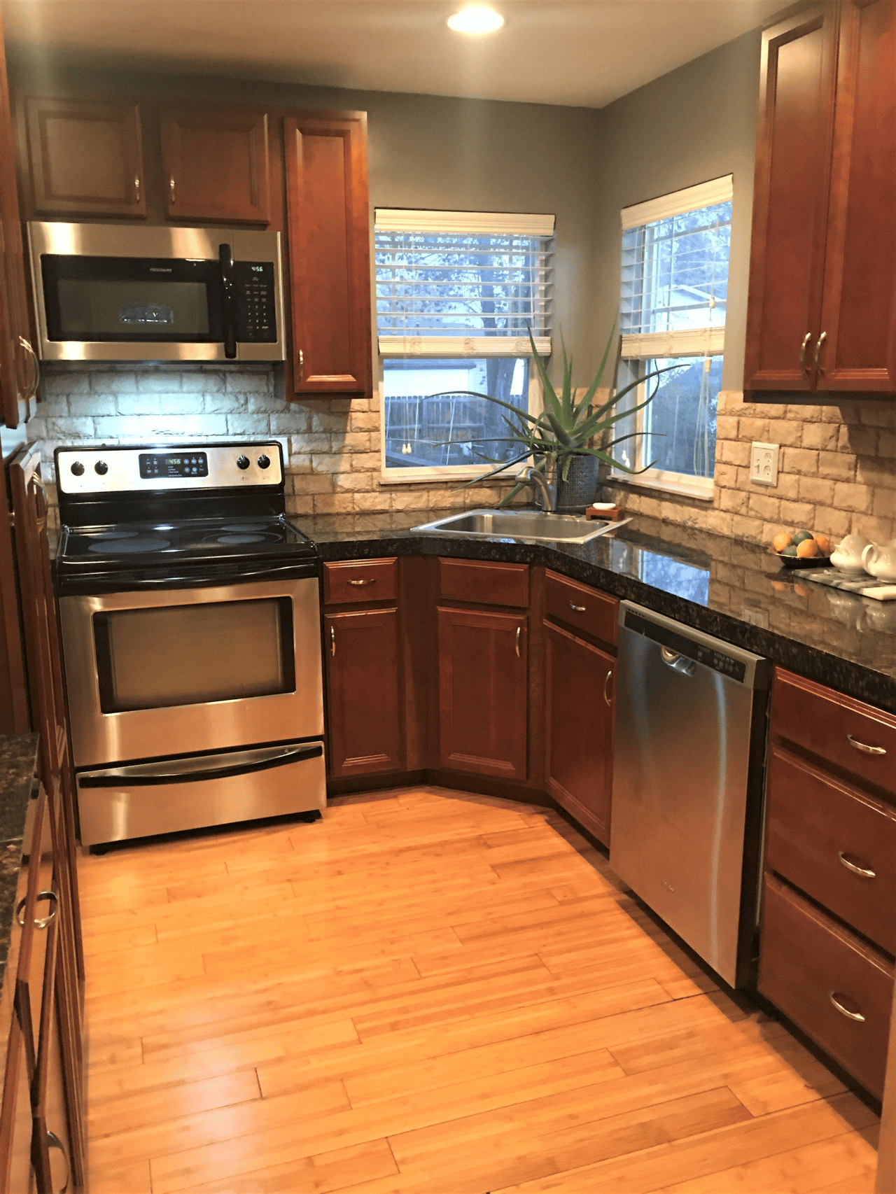 Just Listed: Move In Ready Home in Mar Lee Manor