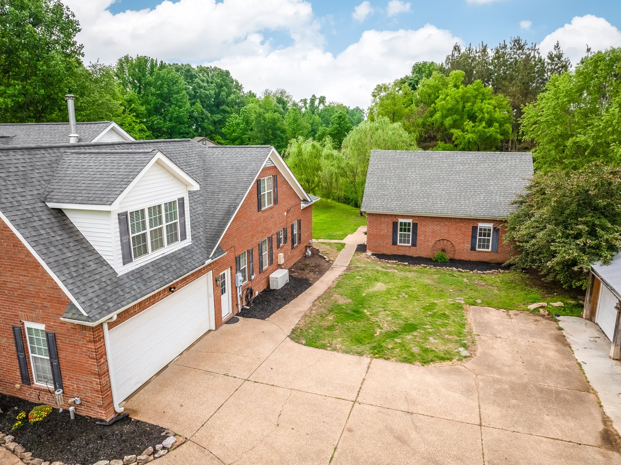 1095 CULBREATH RD