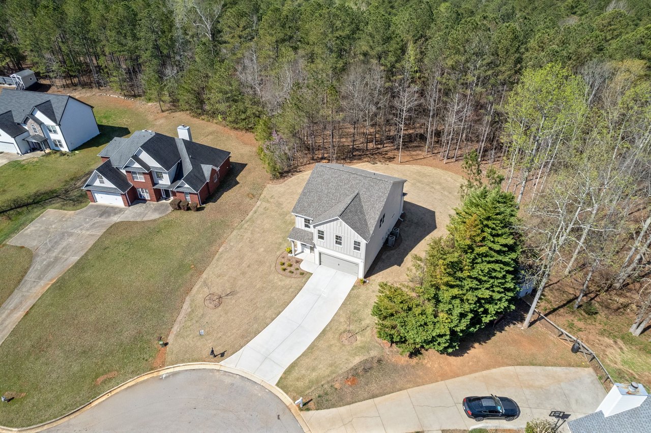 693 Shoals Trl