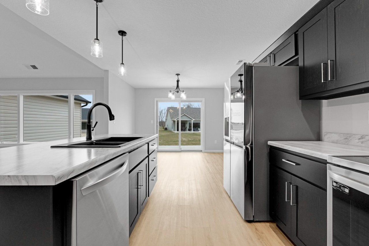 111 Sunset Dr