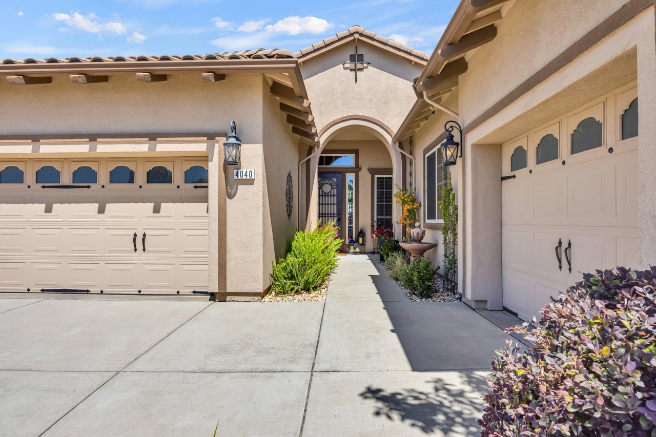 4040 Borderlands Dr