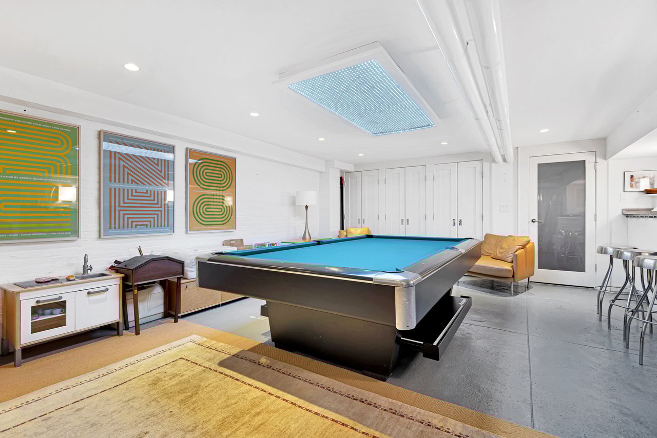 542 3RD Street