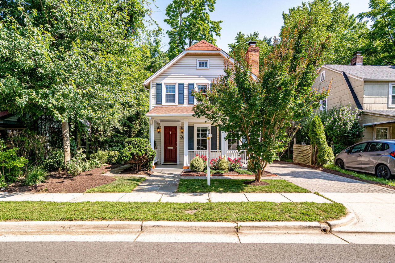 How The LizLuke Team Strategically Markets Rosemont Homes