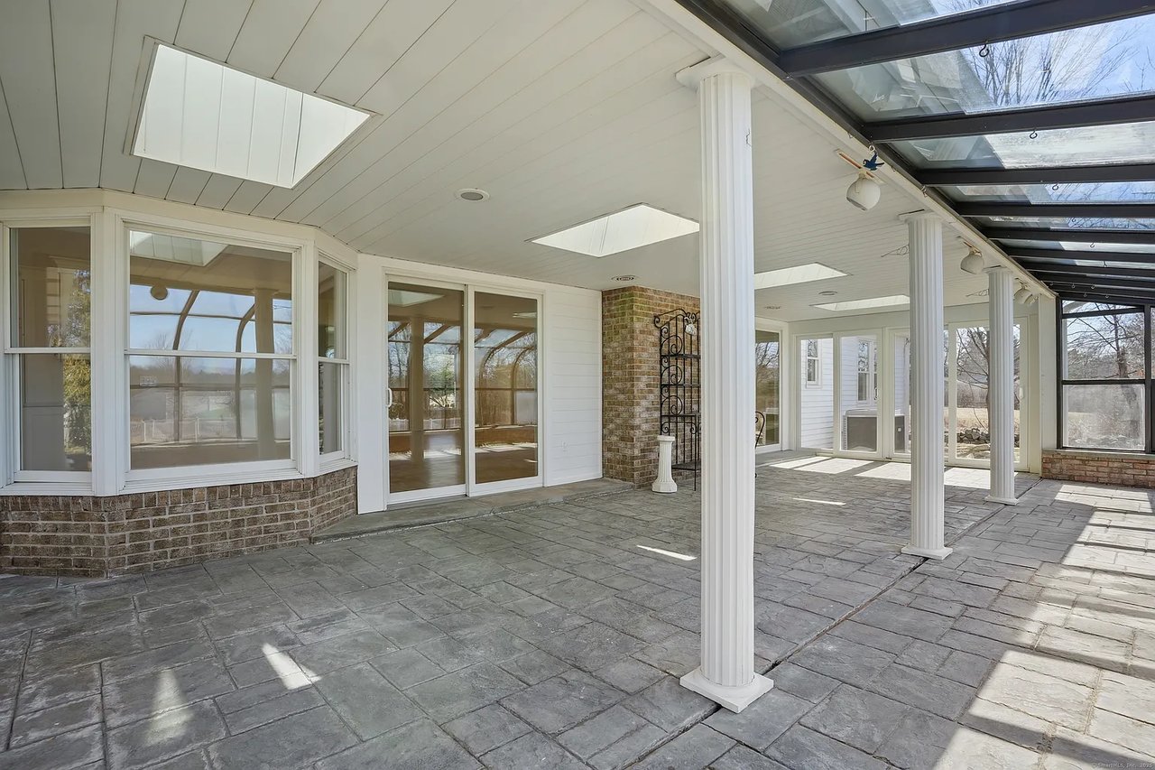 160 Old Hawleyville Rd