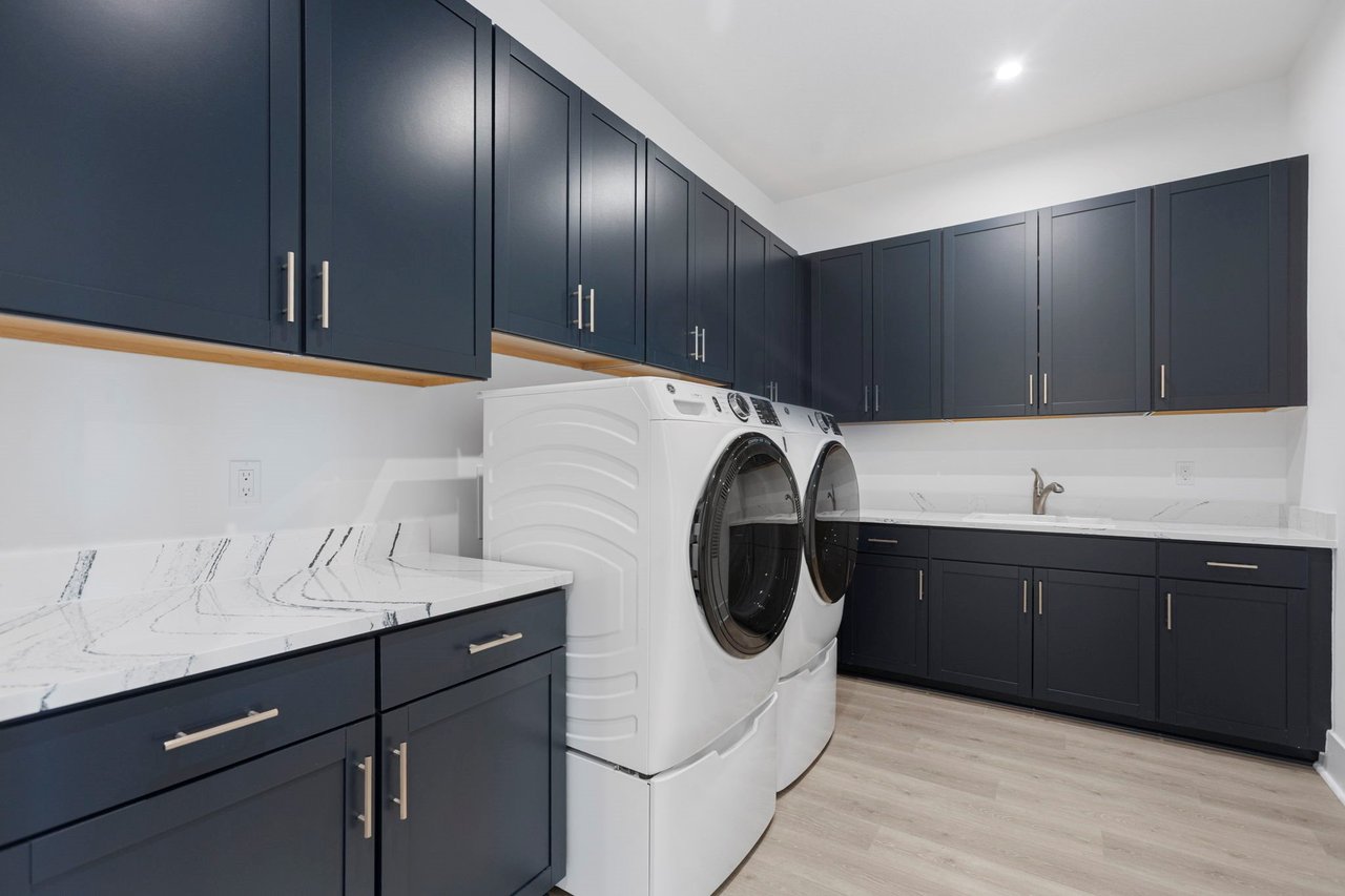 9187 SW Shinnecock Dr