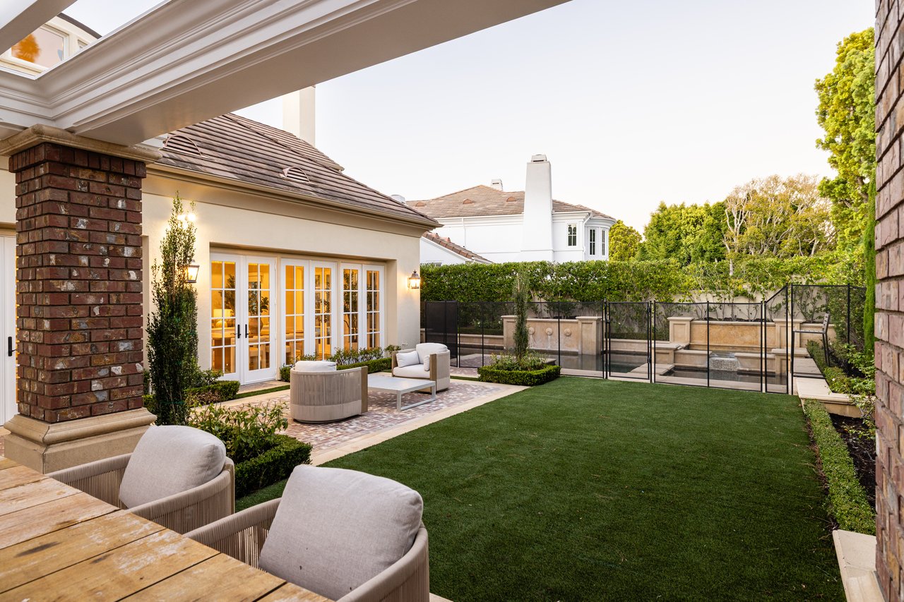 8 Gleneagles Drive
