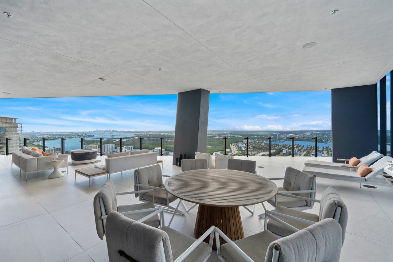 Muse Lower Penthouse