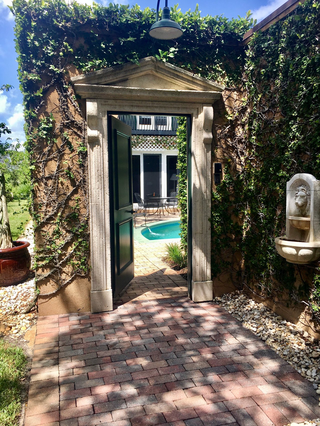 11754 S E Florida Ave