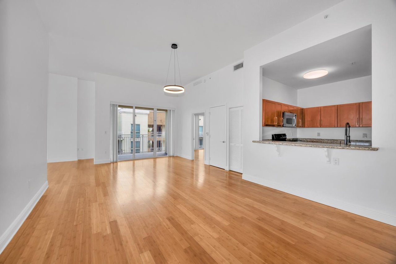 Penthouse Living in Downtown Dadeland