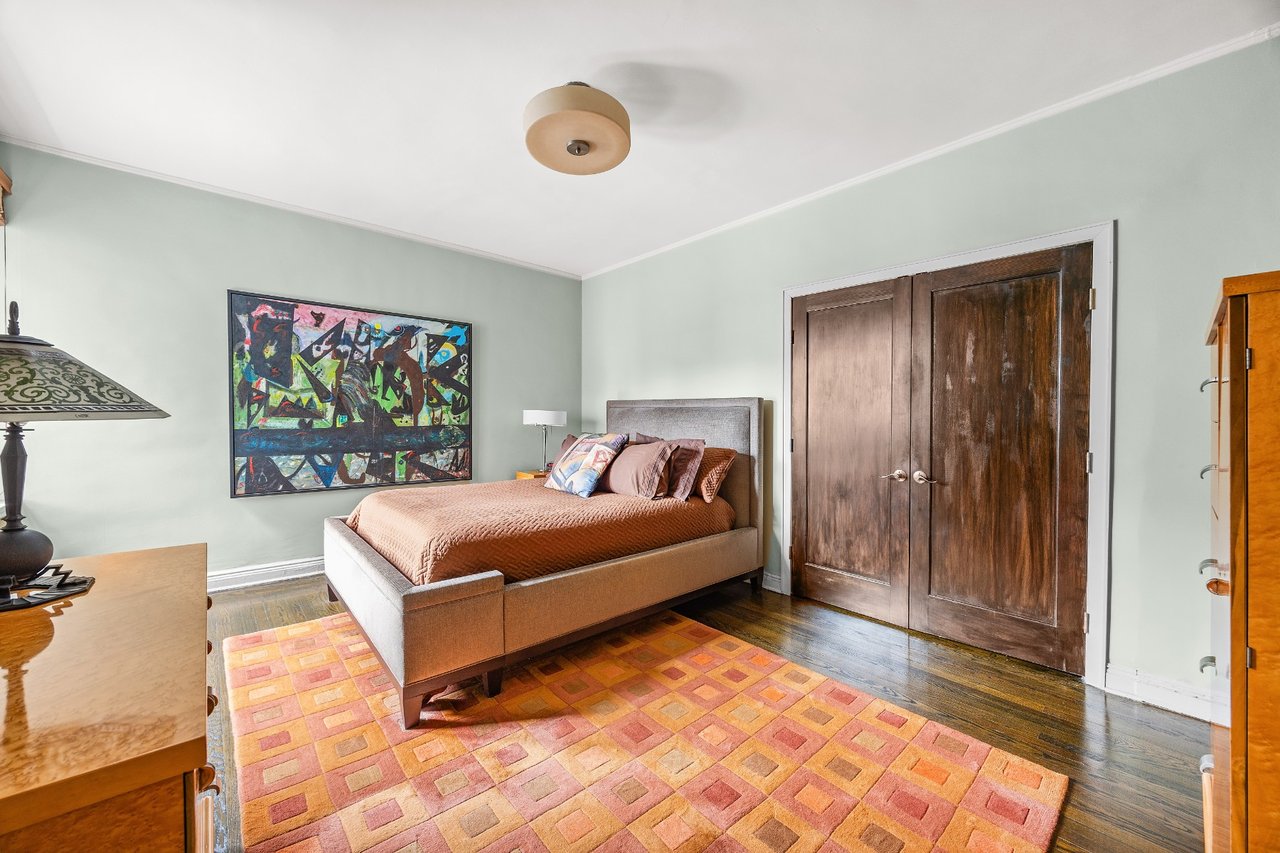 357 West 55th Street, #5L