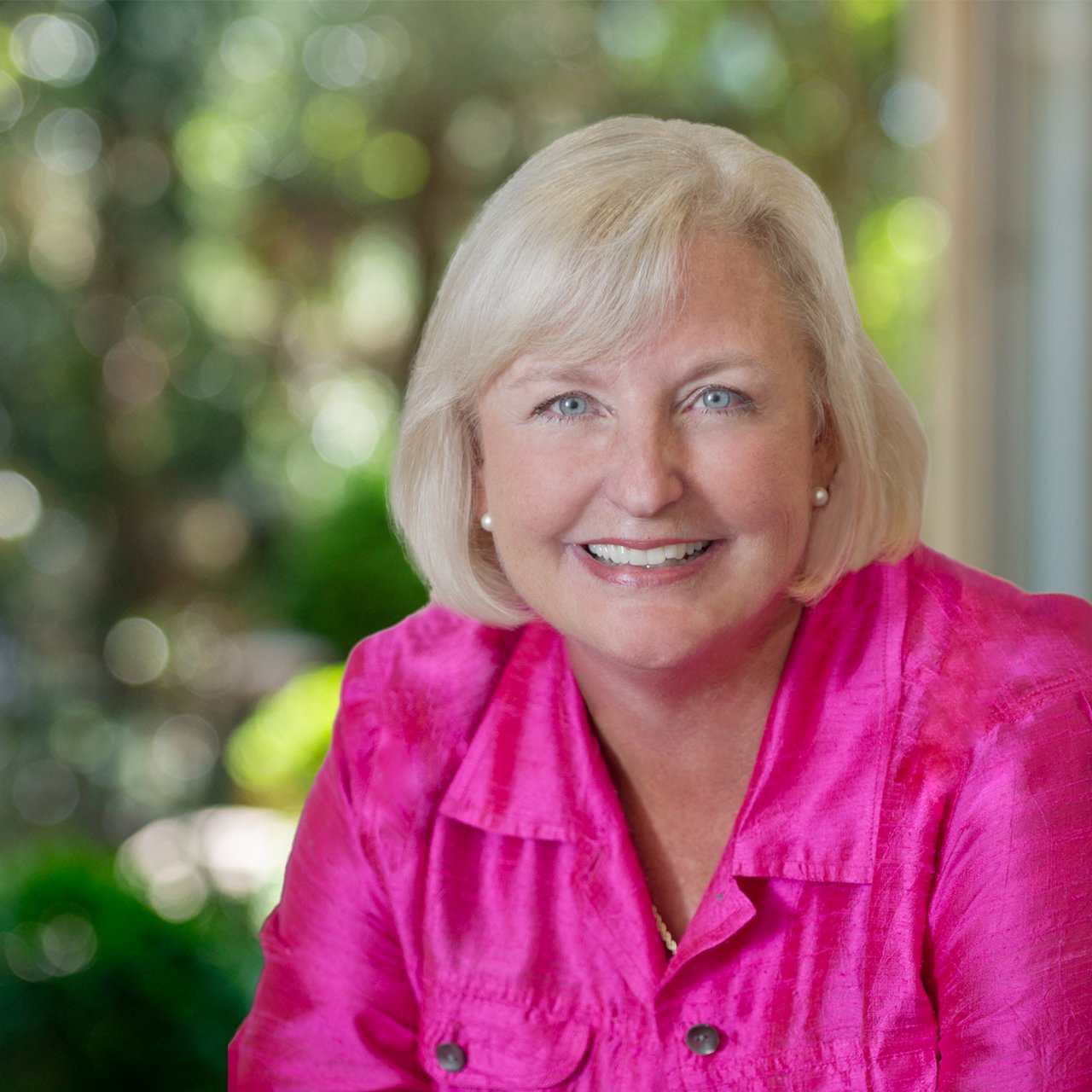 Lynda Hall