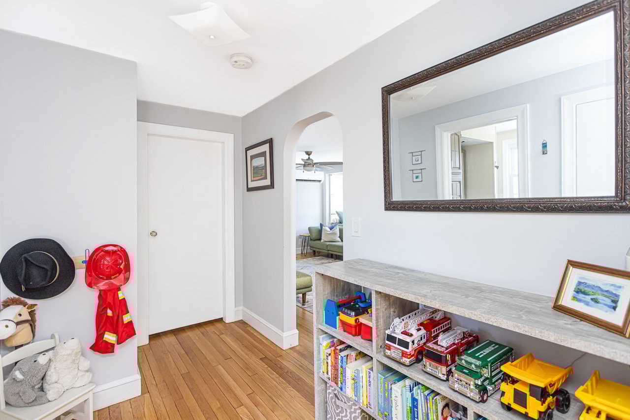 2 Linden Street, Middletown, RI 02842