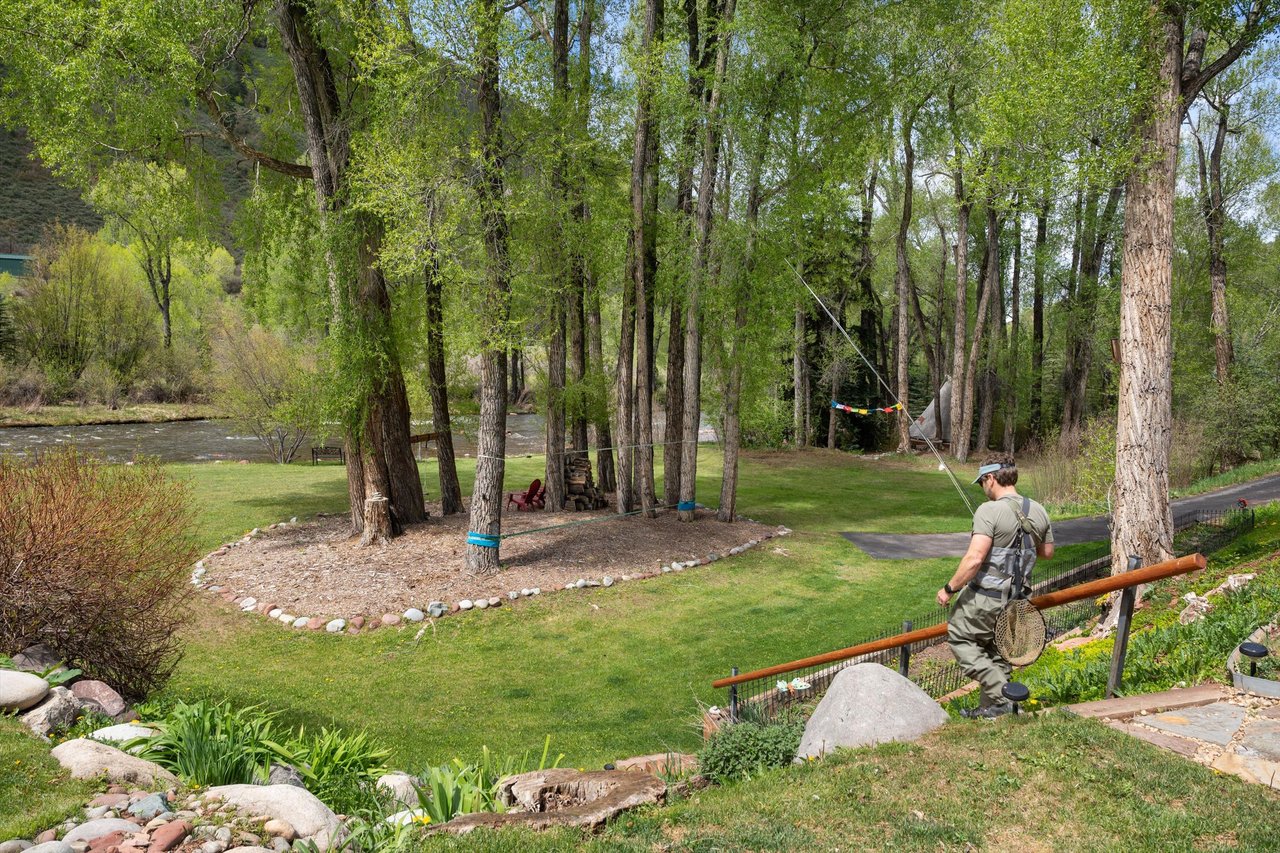 2134 Lower River