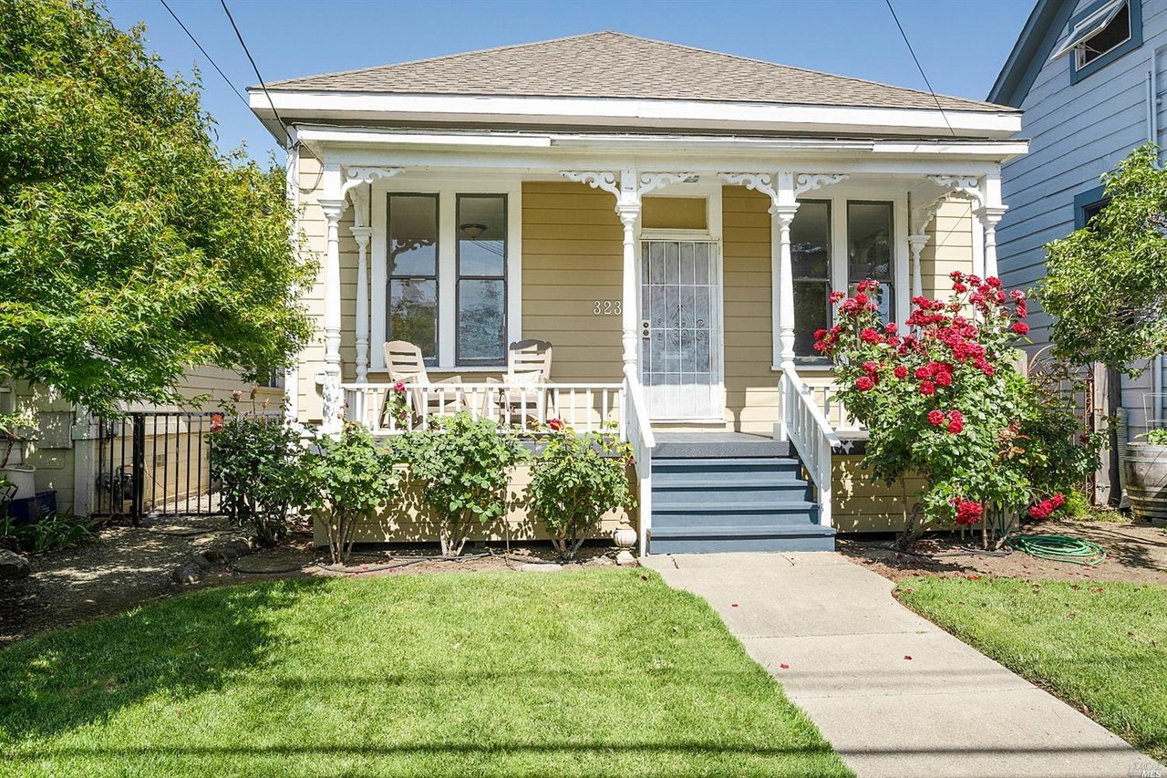 323 Coombs St. Napa