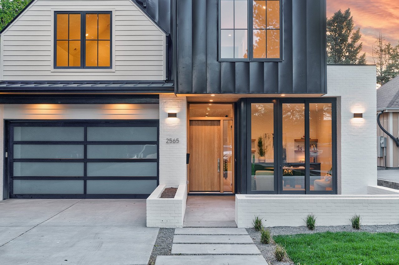  2565 S JACKSON STREET 