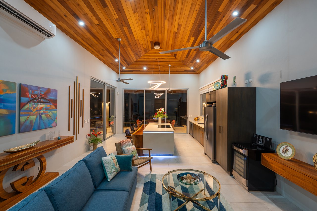 Blue Horizon – luxury ocean-view home in Ojochal, Costa Rica