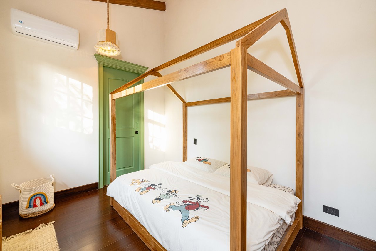 Casa Las Mareas | 4-Bedroom Beachfront Villa with Pool in Las Golondrinas, Hacienda Pinilla