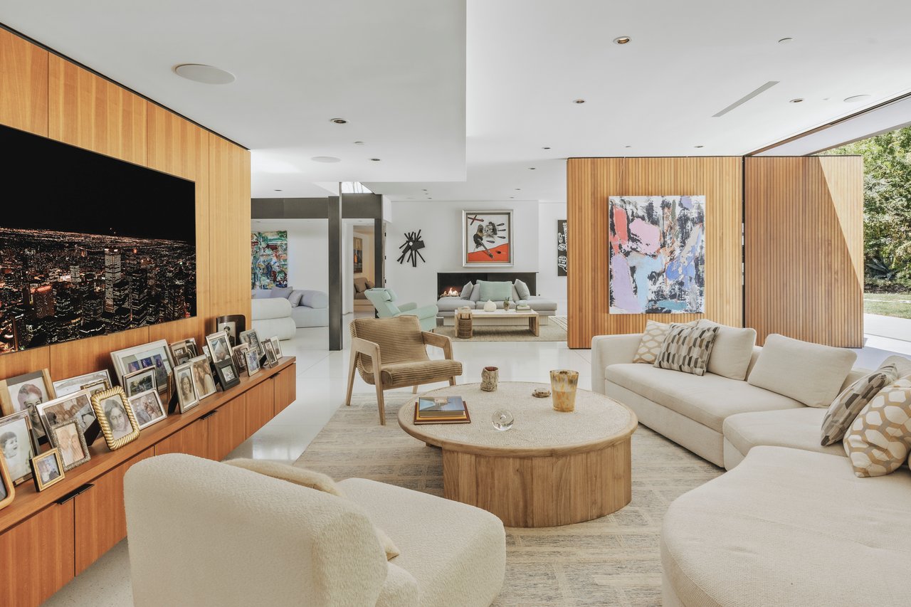 570 Evelyn Pl, Beverly Hills