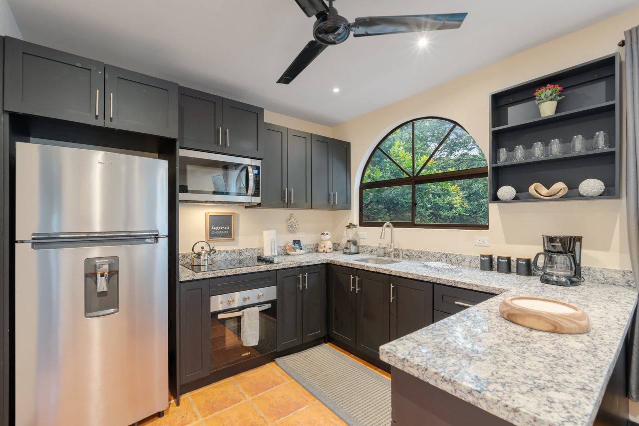 Laughing Gecko Suites | Beach Suites / Boutique Hotel For Sale