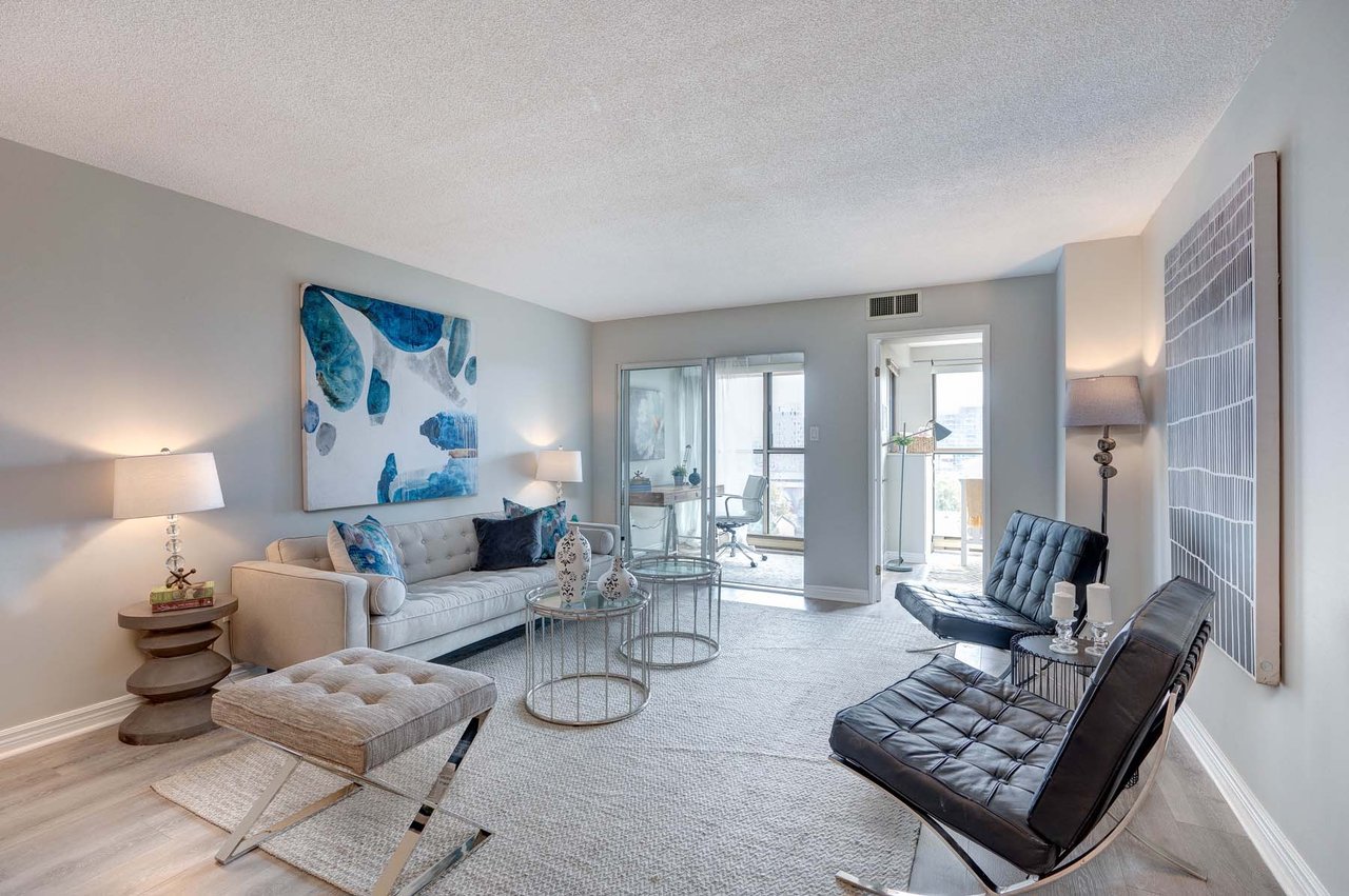 65 Scadding Ave, #810