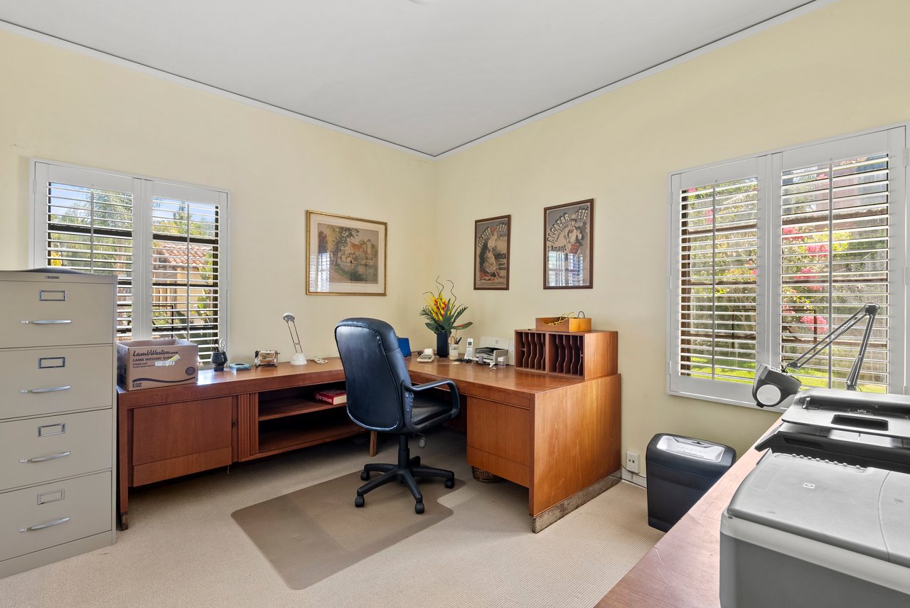 706 N Maple Dr, Beverly Hills