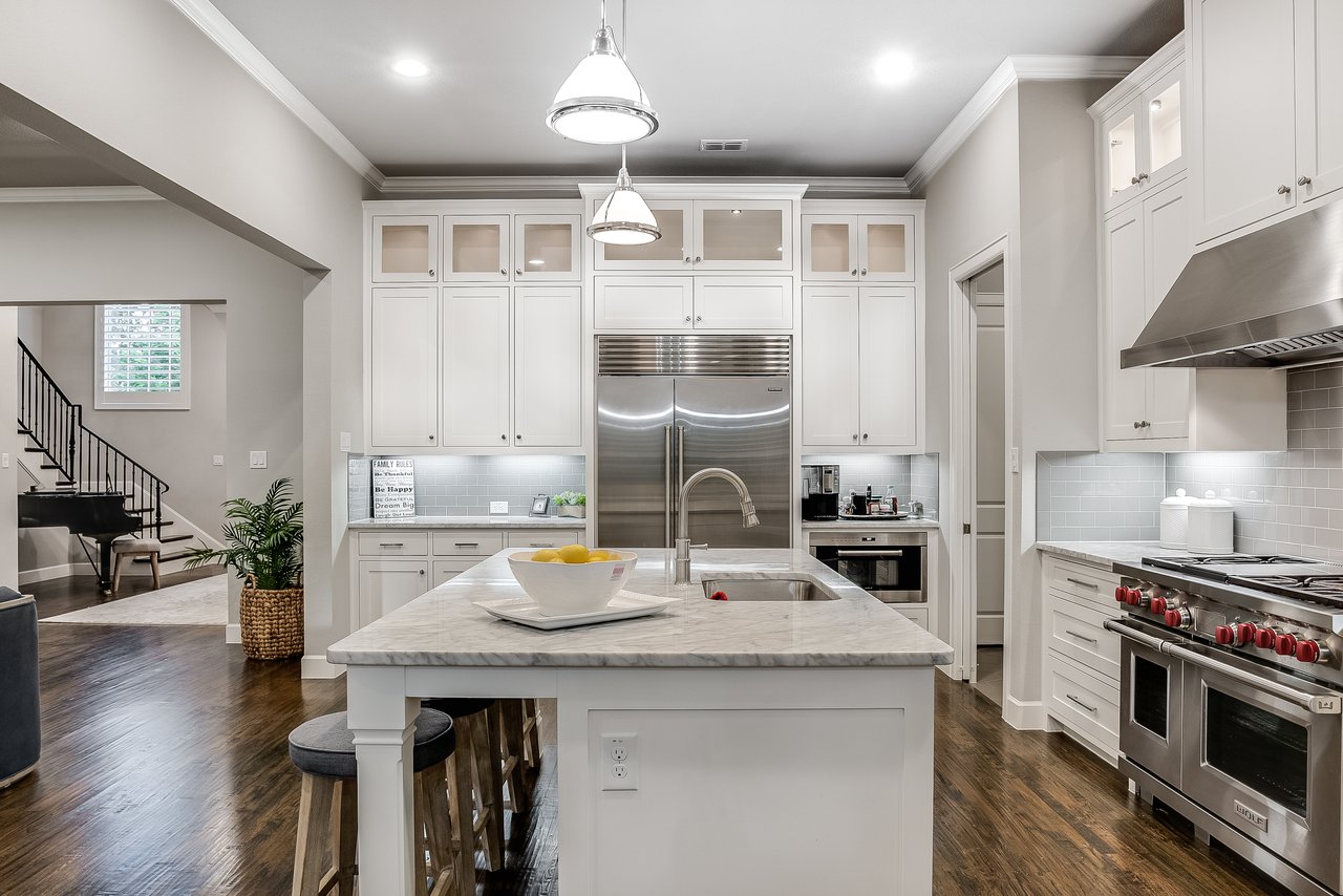 6910 Frontierwood Pl