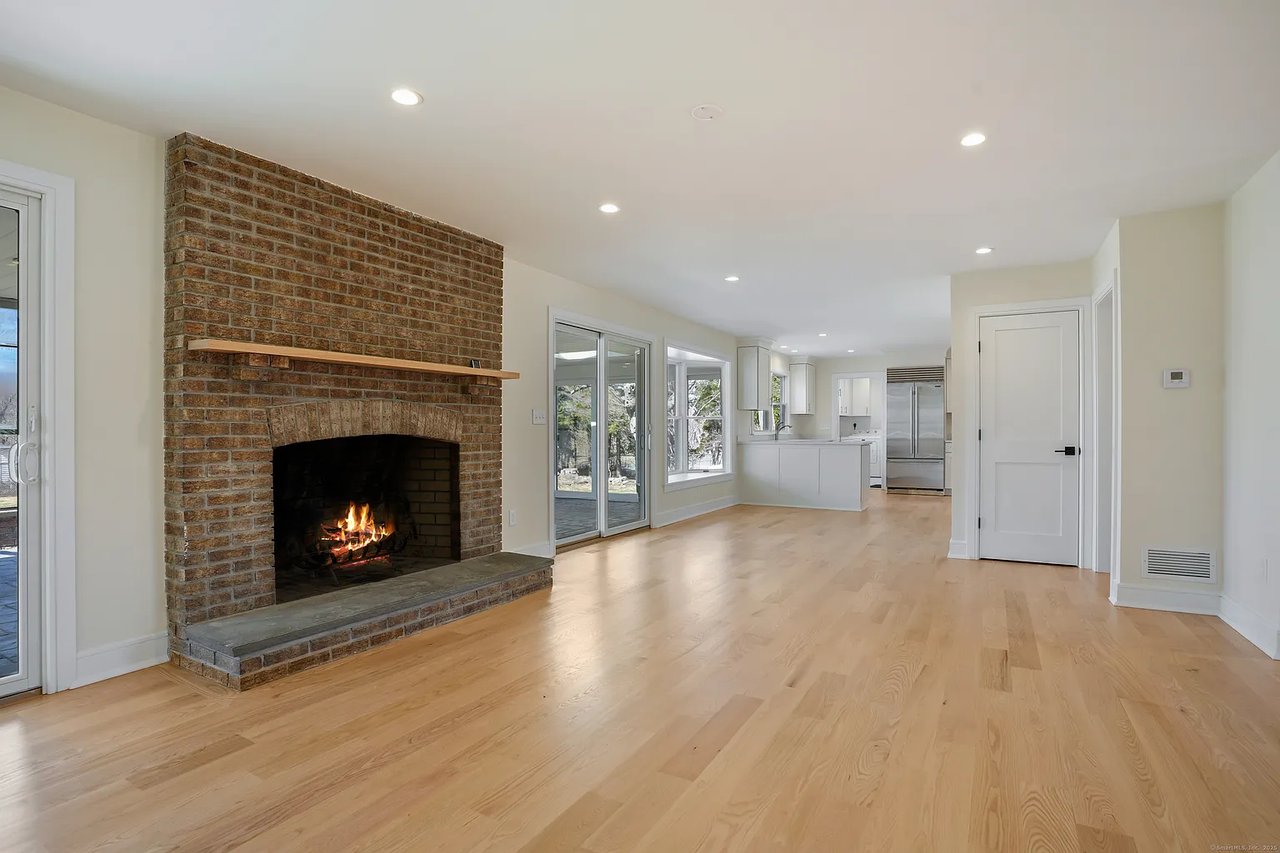 160 Old Hawleyville Rd