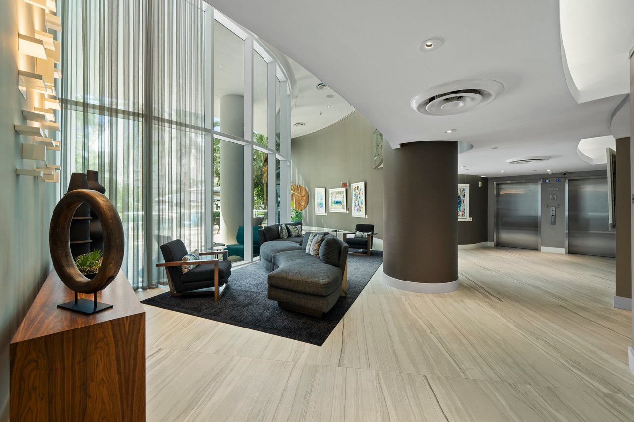 Las Olas River House
