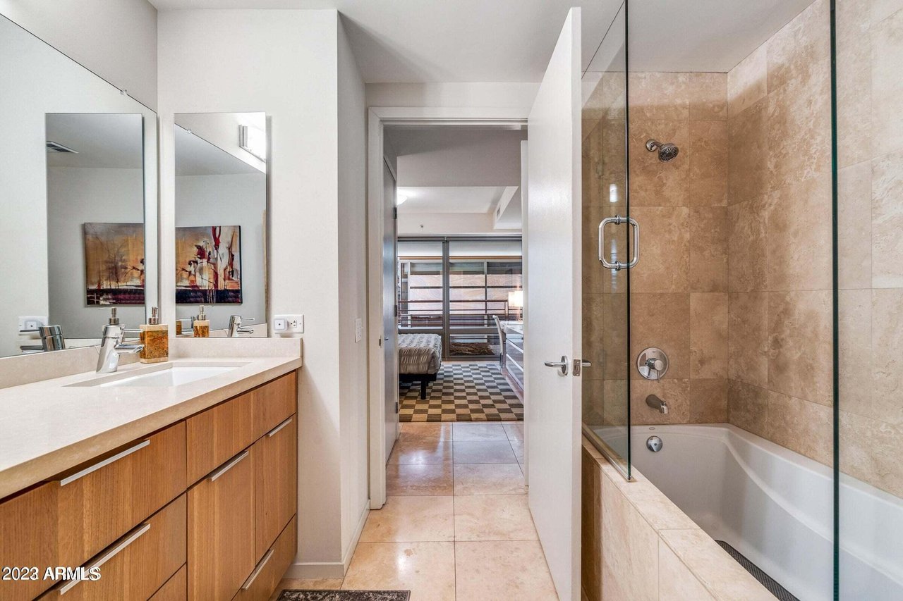 7157 E Rancho Vista Dr, #3011