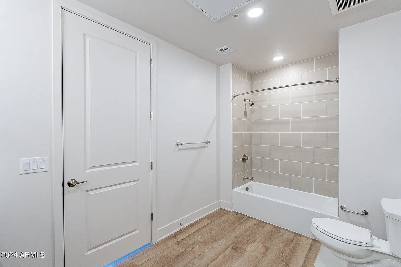 3131 N CENTRAL Avenue, 5012, Phoenix Unit: 5012