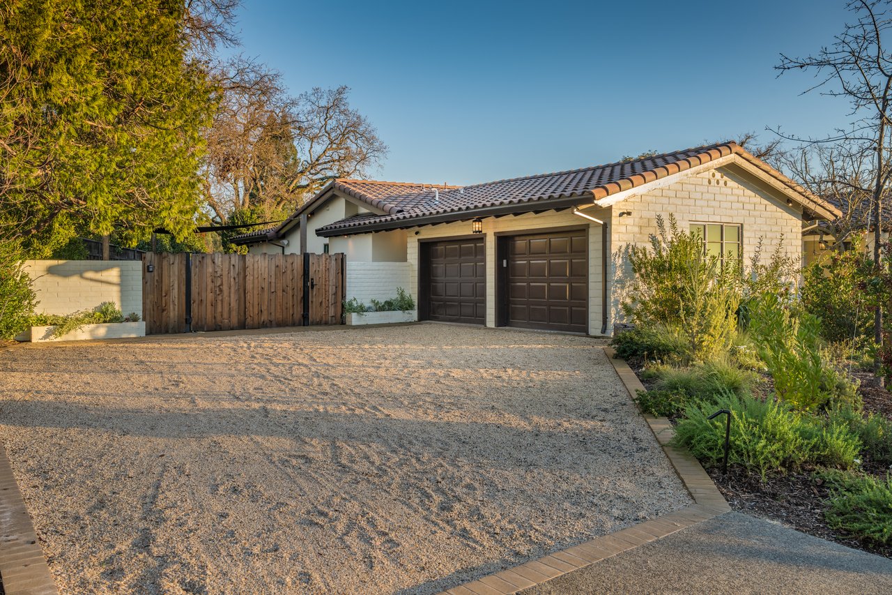 16800 Estrella Drive 