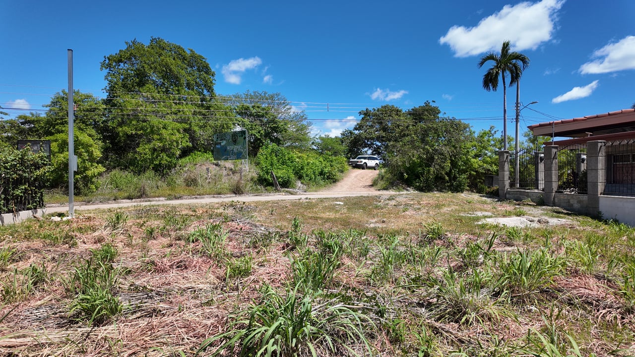525.12 M2 Ocean View Lot with Water - Tamarindo