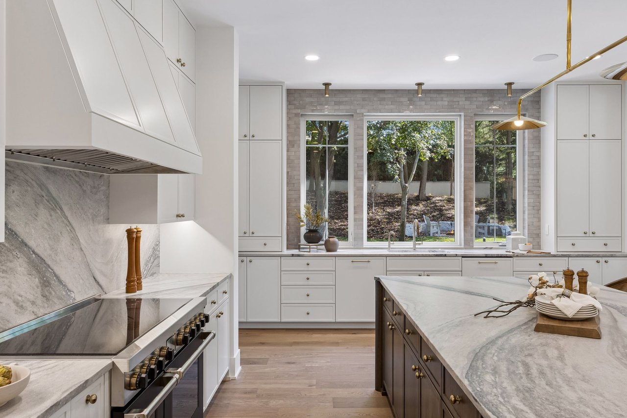 4909 Rolling Green Pkwy, Edina