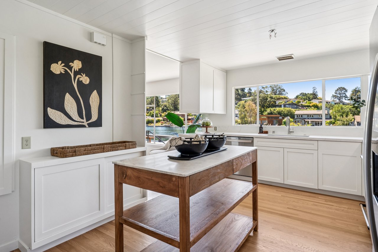 Single Level Living on the Belvedere Lagoon
