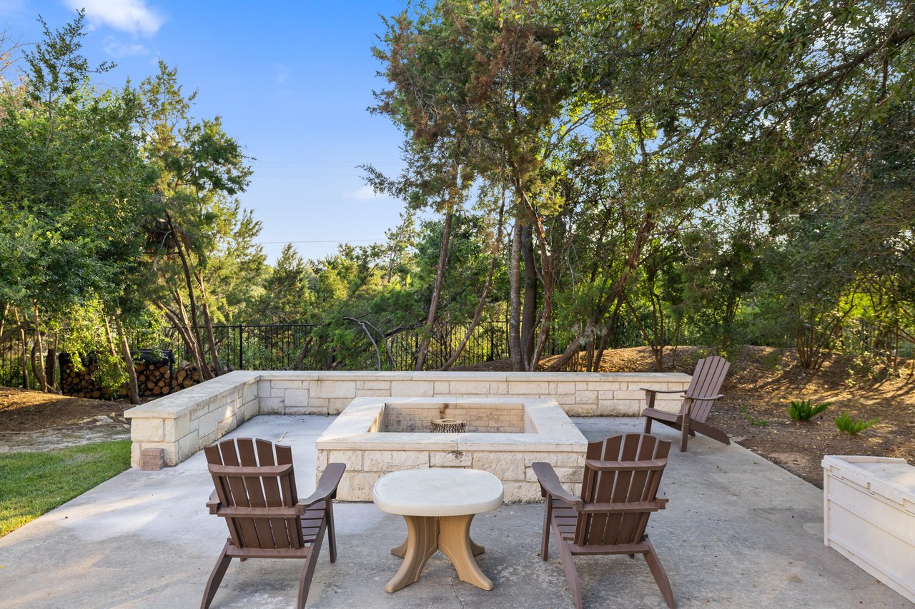 211 Bella Cima DR