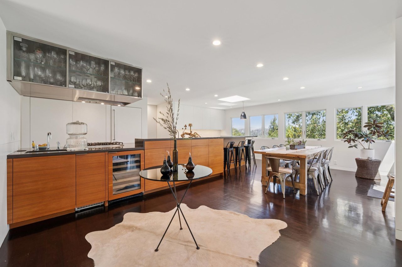 28 Black Log Rd