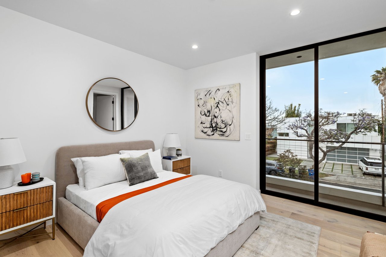 3041 Mountain View