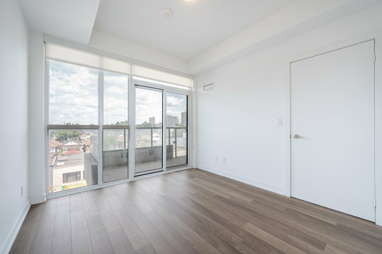 1603 Eglinton Ave W Unit: 417 