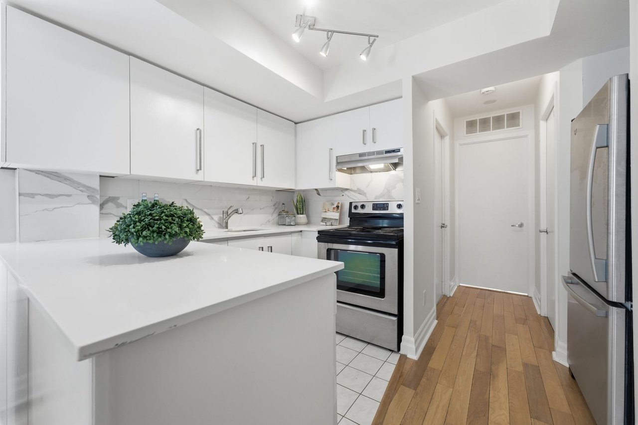 206-415 Jarvis St