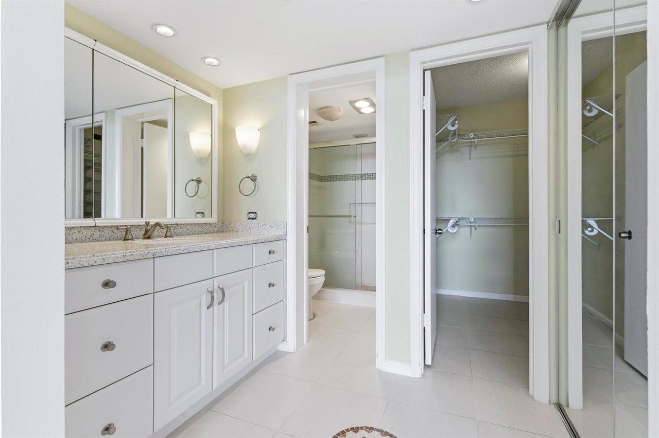 801 Lake Shore Drive #817