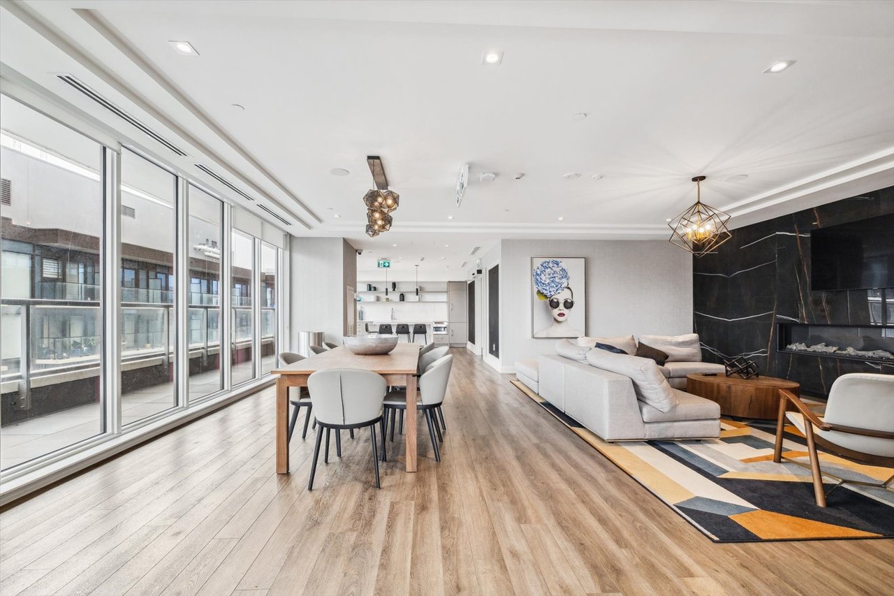 #403 - 212 King William Street