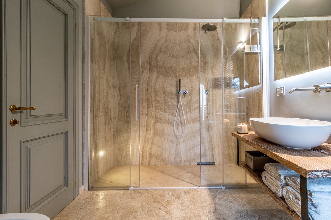 Tuscan Villa With Panoramic Country Views