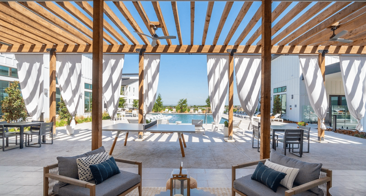 Enjoy up to 12 weeks of base rent FREE!