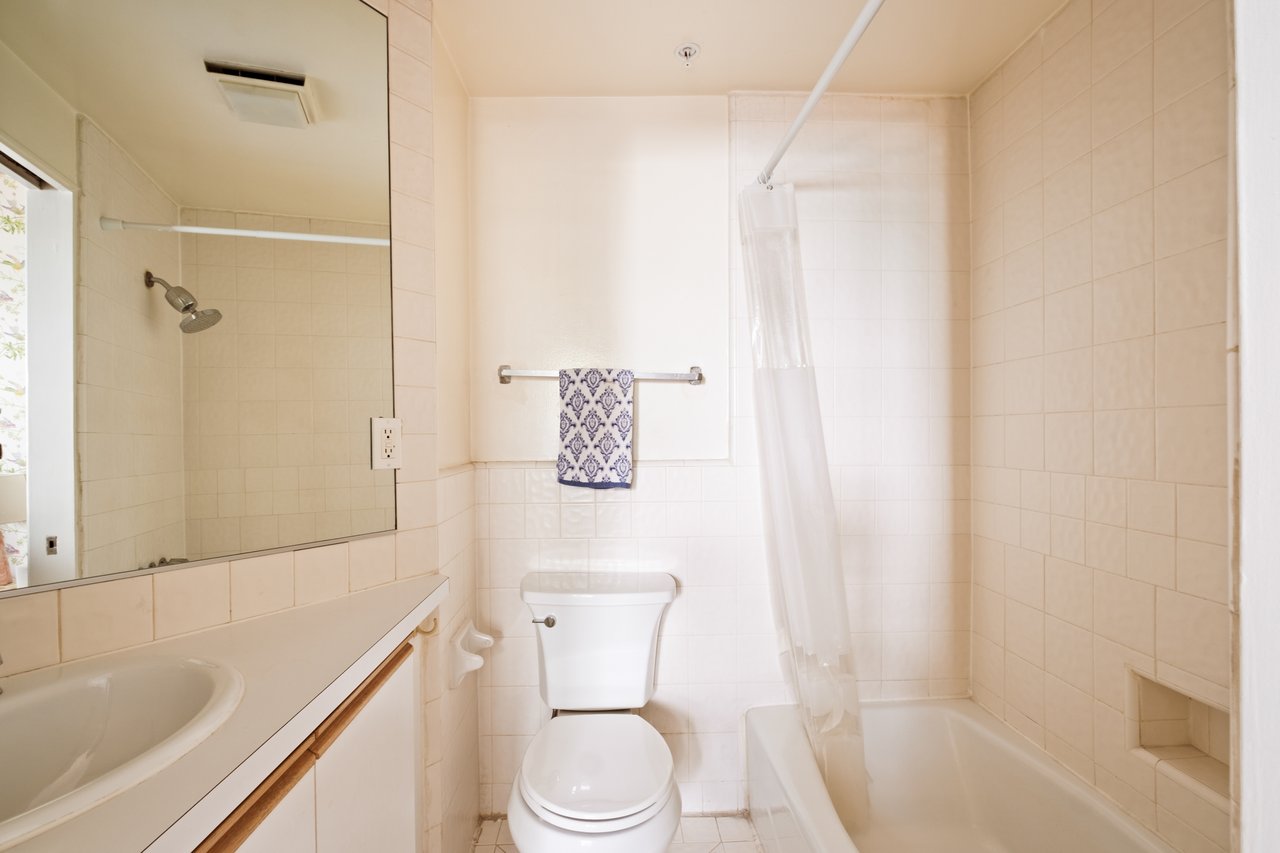 8562 W West Knoll Dr Unit: 5, west hollywood