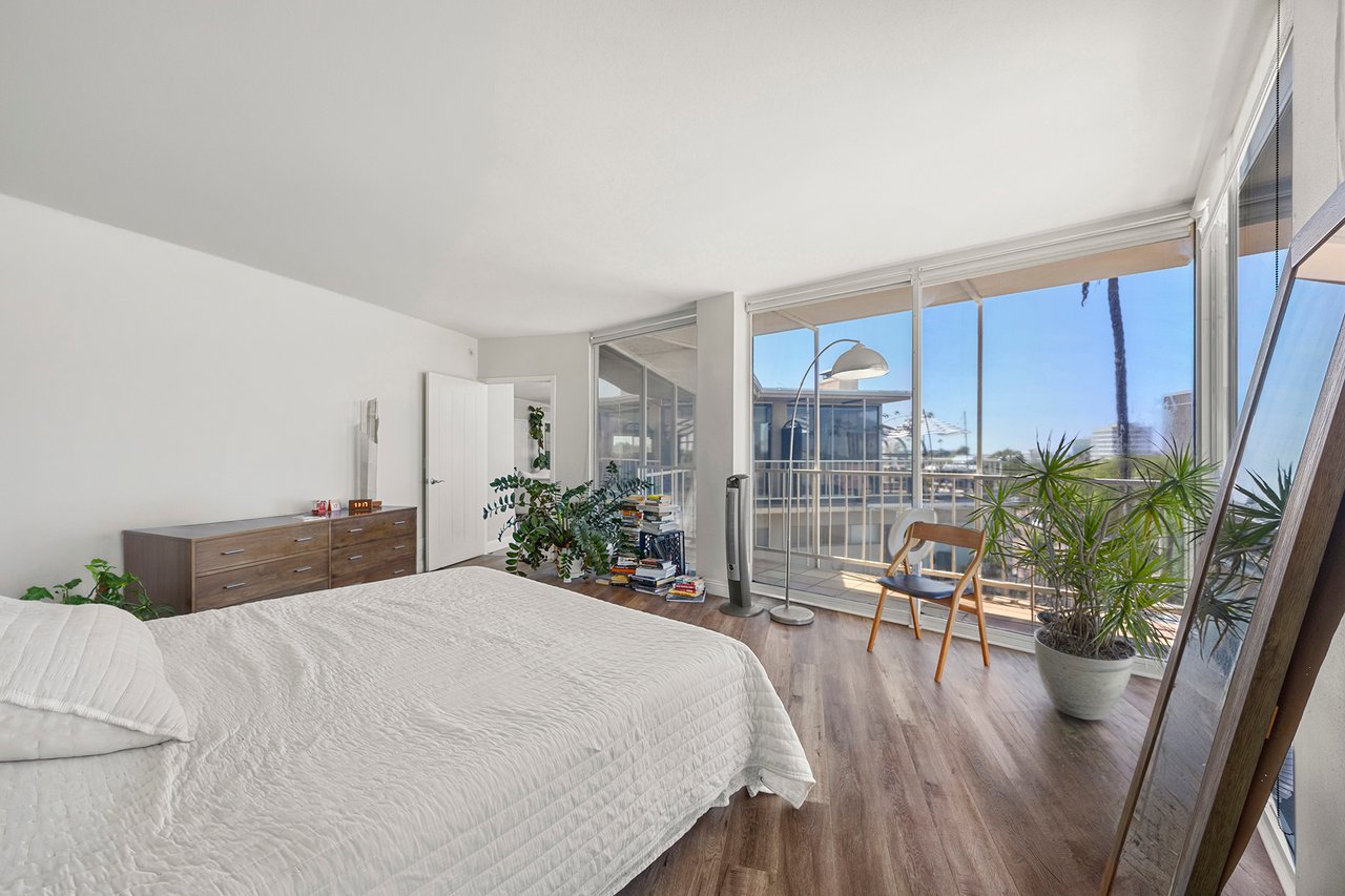 MIDCENTURY MODERN PENTHOUSE WEST for Sale in Santa Ana